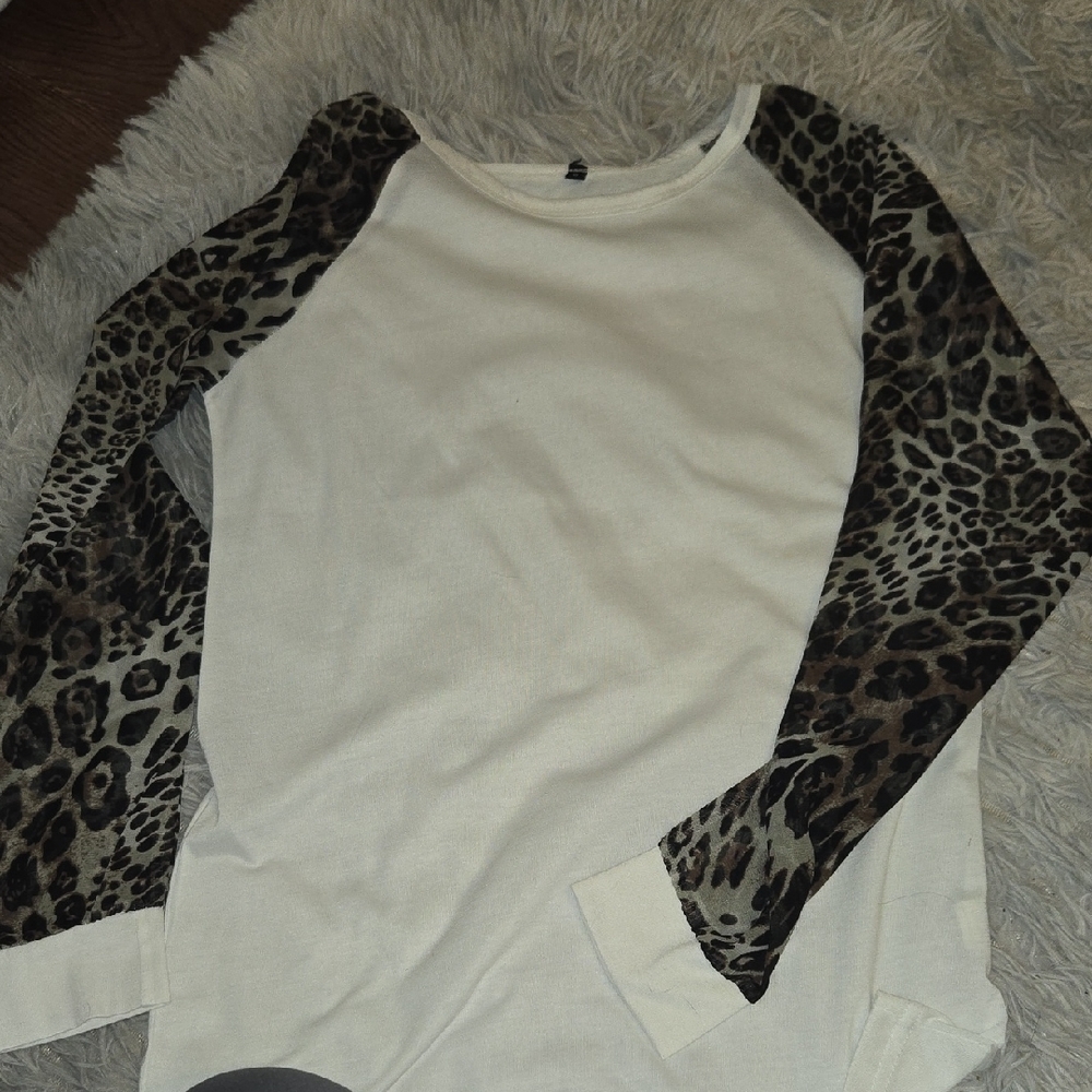 Leopard Print Sleeve Women's Top